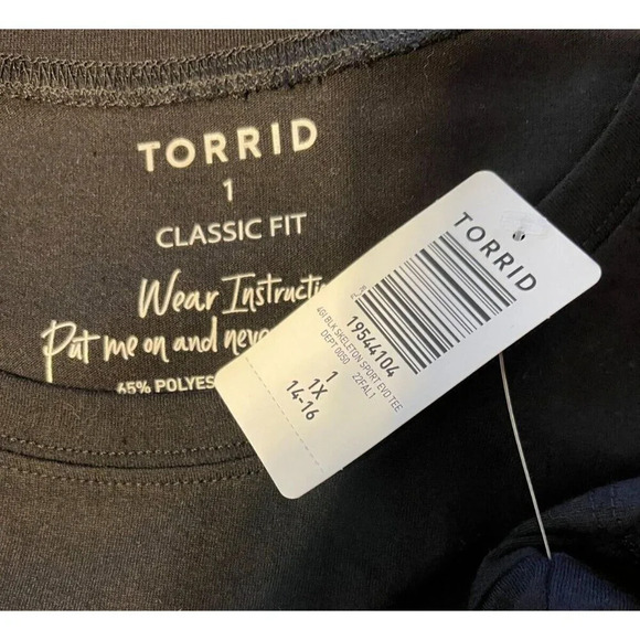 Torrid 1-XL Black Skeletons Playing Sports Graphic Crew Neck Short Sleeve Tee - Picture 6 of 6